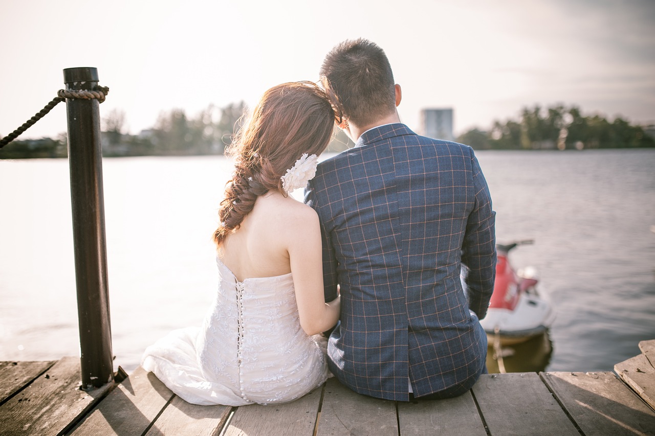 Being Cautious with Online Relationships